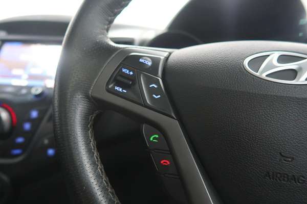 2016 Hyundai Veloster SR Turbo FS4 Series II