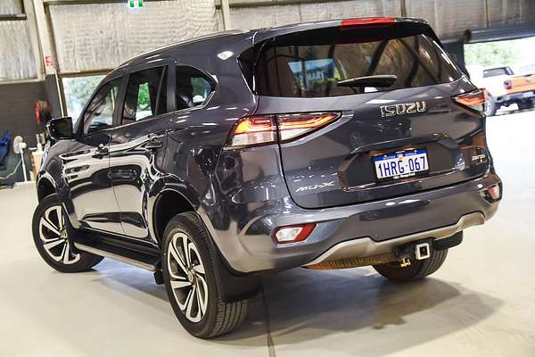 2022 Isuzu MU-X LS-T