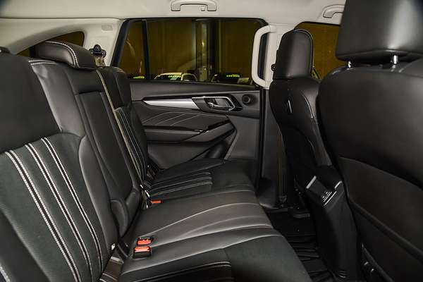 2022 Isuzu MU-X LS-T