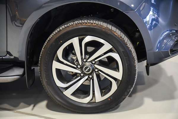2022 Isuzu MU-X LS-T