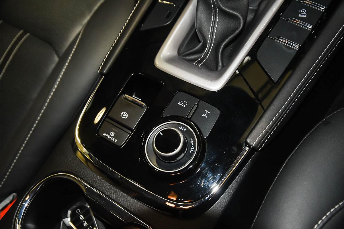 2022 Isuzu MU-X LS-T
