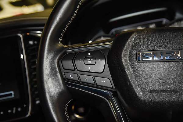 2022 Isuzu MU-X LS-T