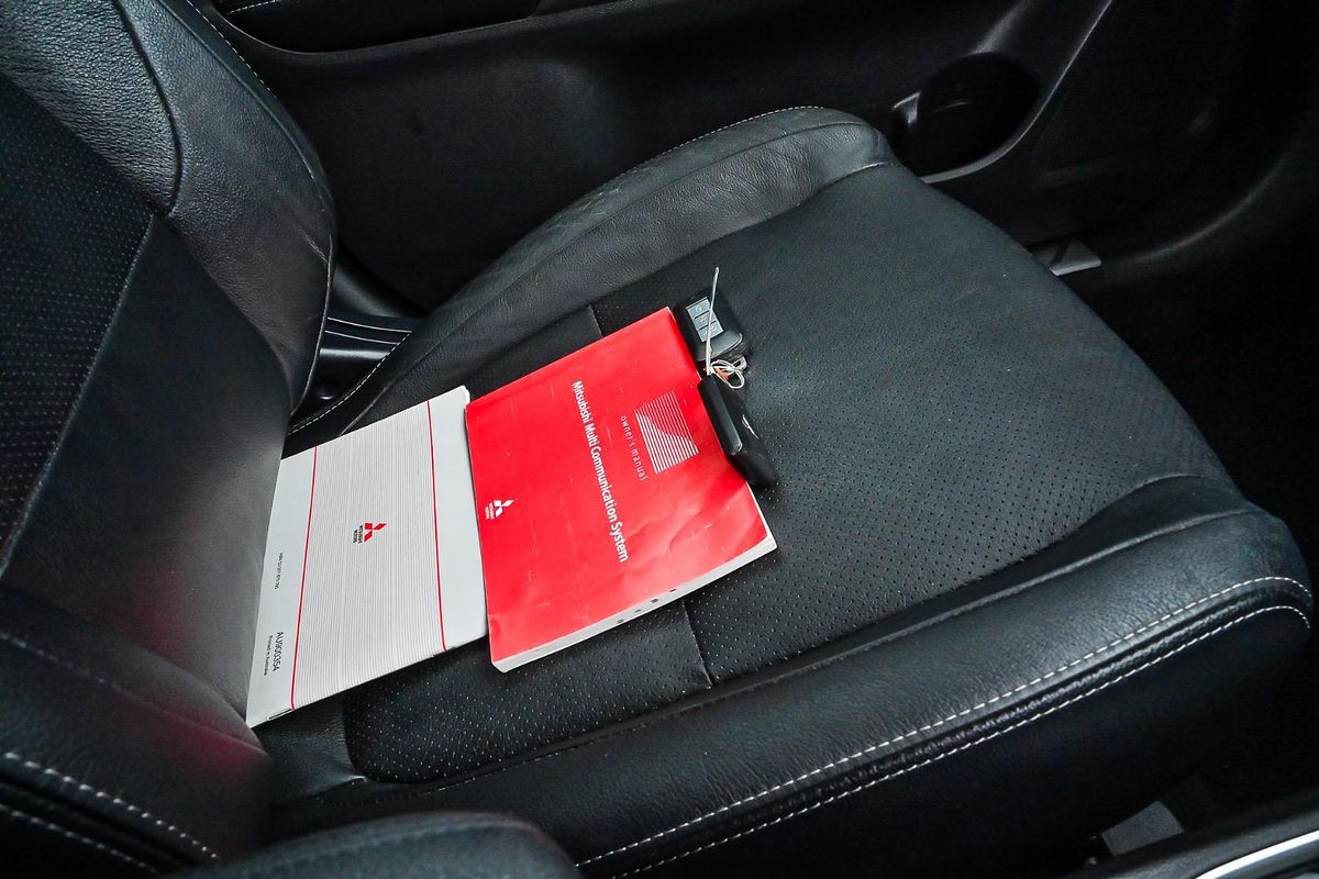 2013 Mitsubishi Outlander Aspire ZJ