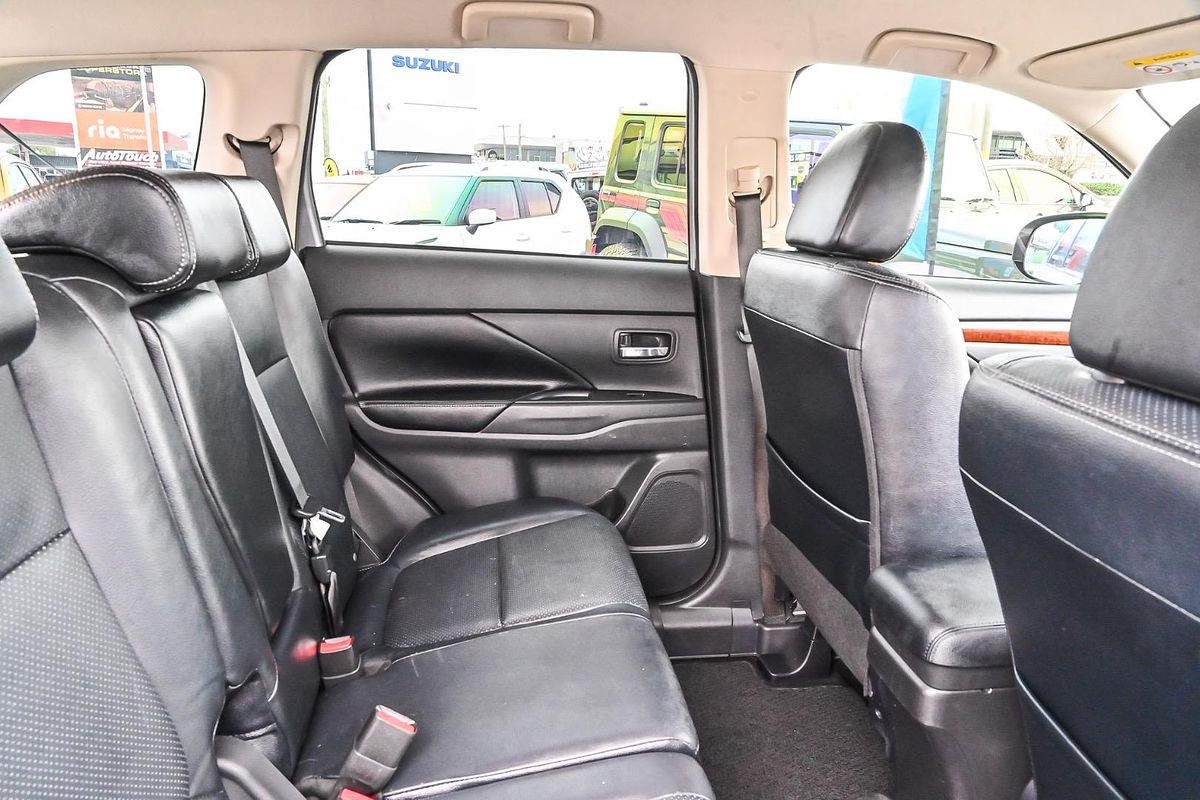 2013 Mitsubishi Outlander Aspire ZJ