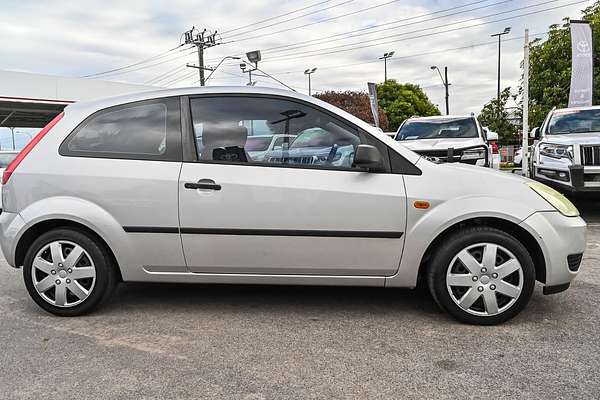 2004 Ford Fiesta LX WP