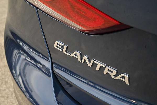 2018 Hyundai Elantra Elite AD