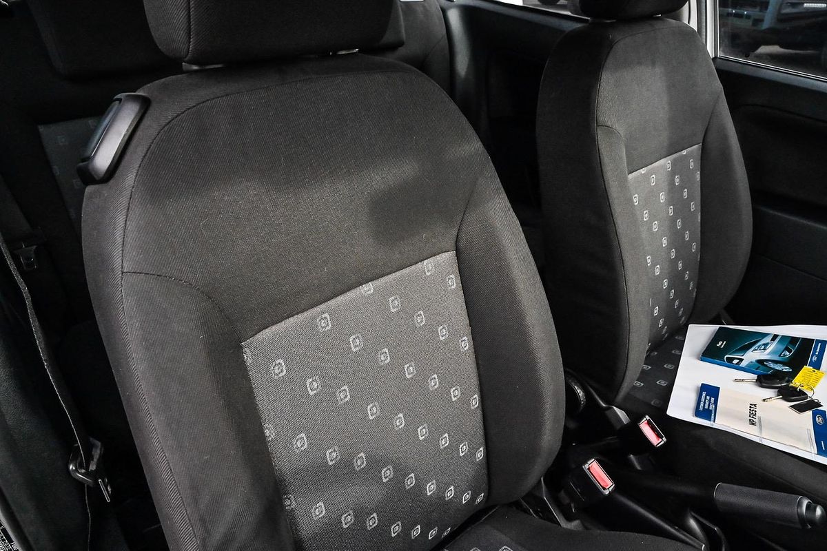 2004 Ford Fiesta LX WP