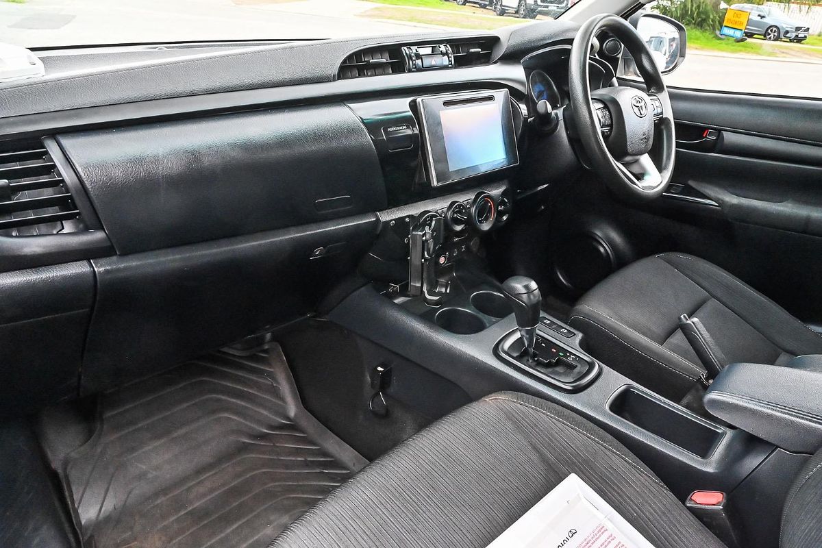 2020 Toyota Hilux SR GUN126R 4X4