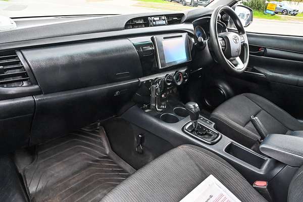 2020 Toyota Hilux SR GUN126R 4X4