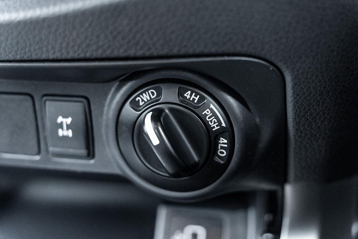 2019 Nissan Navara ST D23 Series 3 4X4