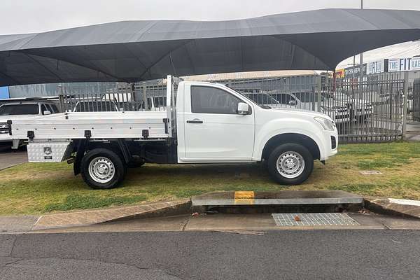 2017 Isuzu D-MAX SX High Ride Rear Wheel Drive