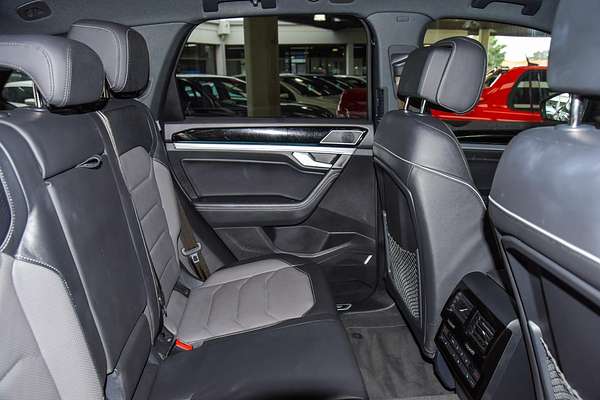 2023 Volkswagen Touareg 210TDI R-Line CR