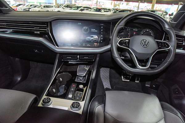 2023 Volkswagen Touareg 210TDI R-Line CR