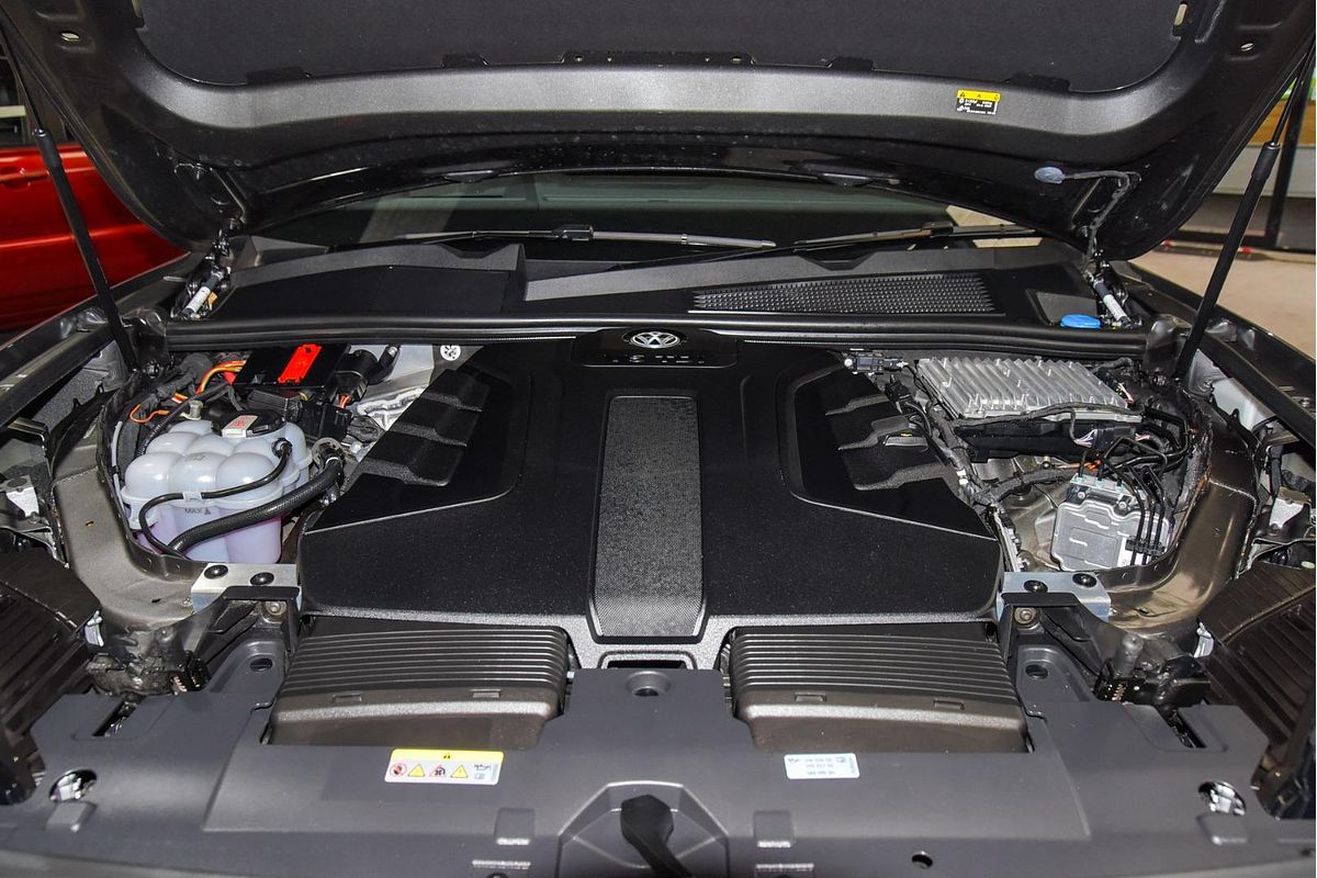 2023 Volkswagen Touareg 210TDI R-Line CR