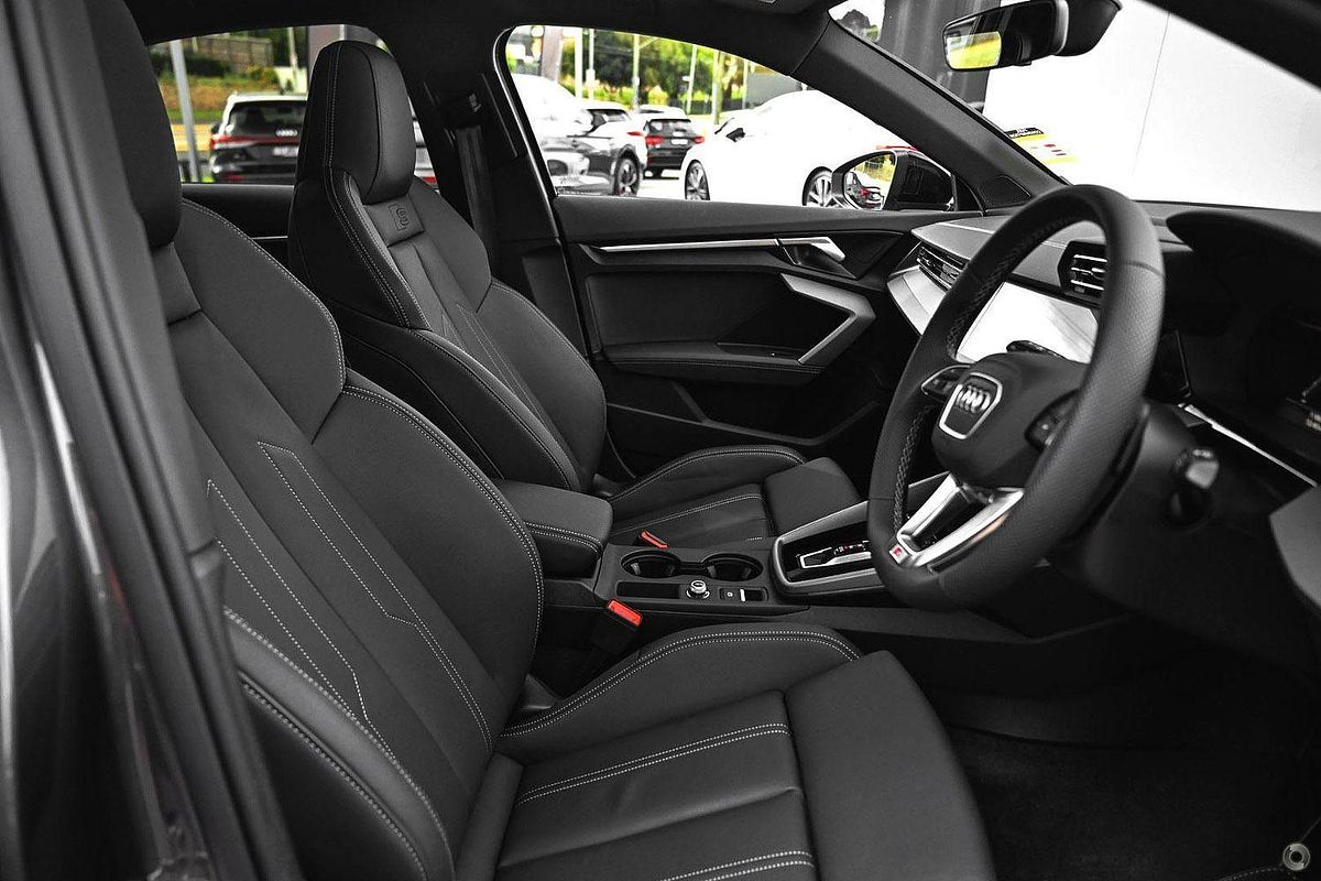 2025 Audi A3 35 TFSI S line GY