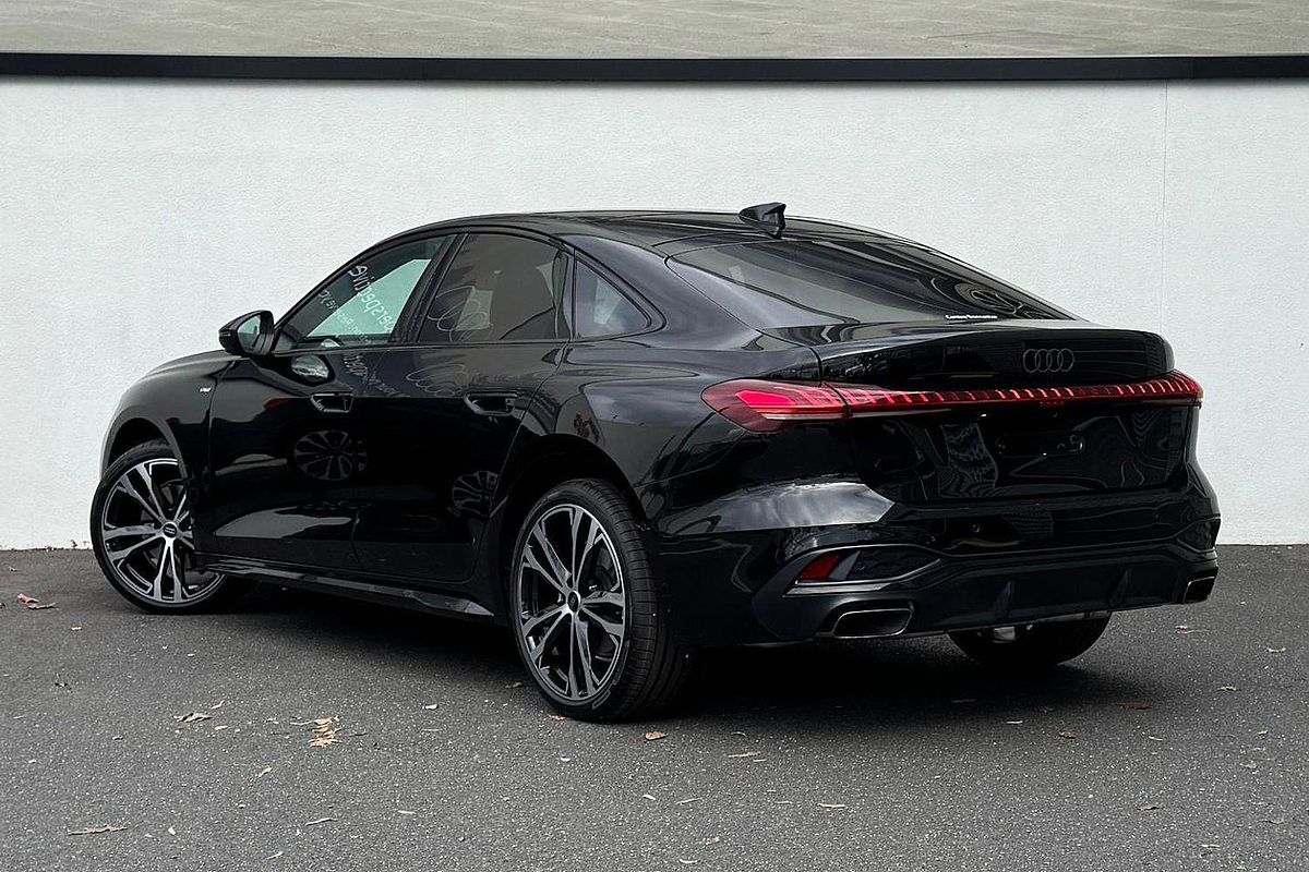 2025 Audi A5 TFSI 150kW S line B10