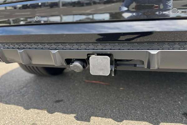 2024 Audi Q8 55 TFSI S line F1