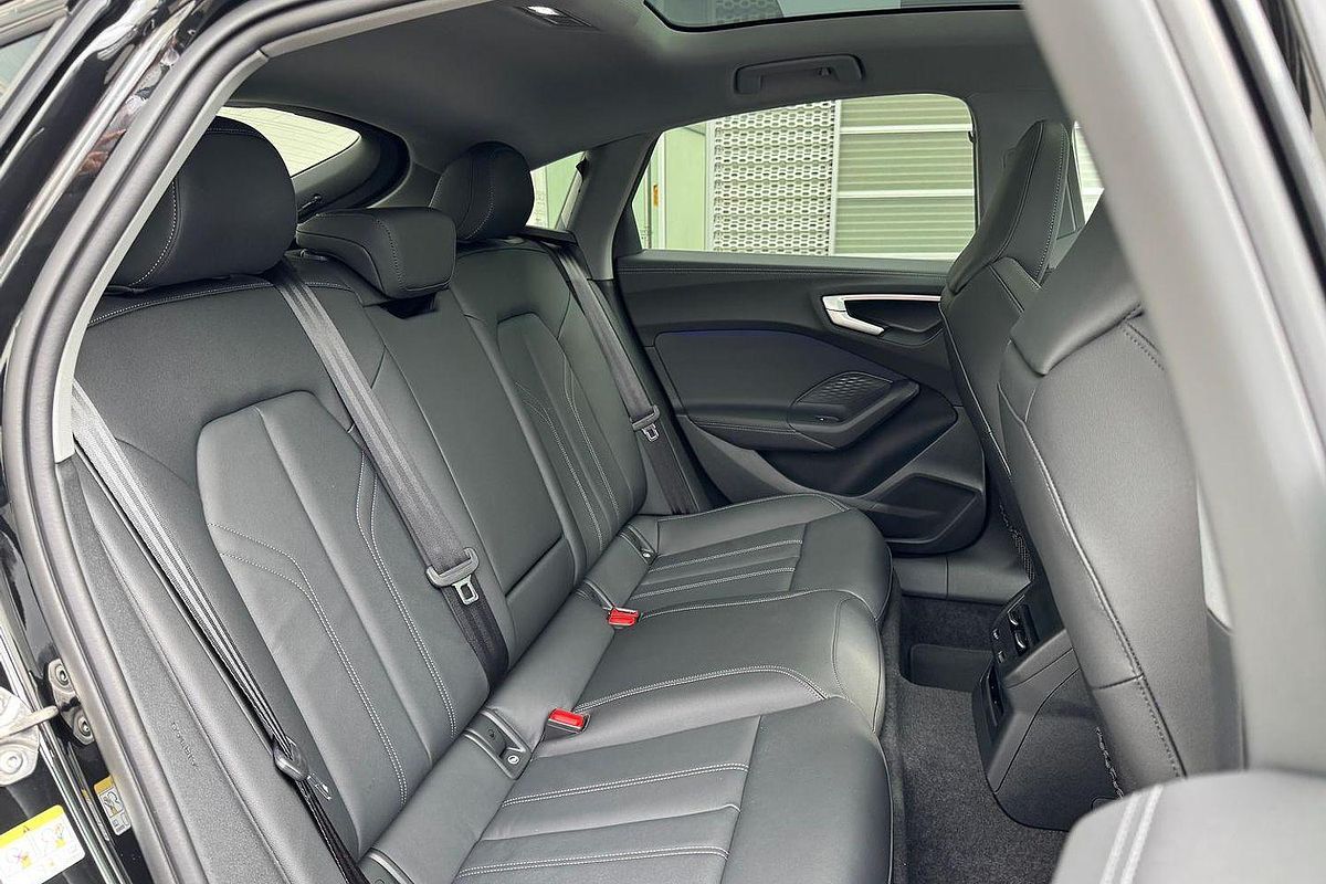 2025 Audi A5 TFSI 150kW S line B10