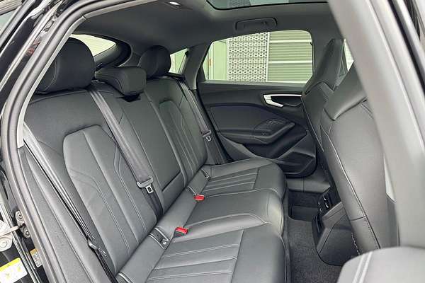 2025 Audi A5 TFSI 150kW S line B10