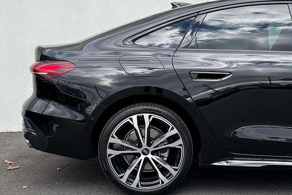 2025 Audi A5 TFSI 150kW S line B10