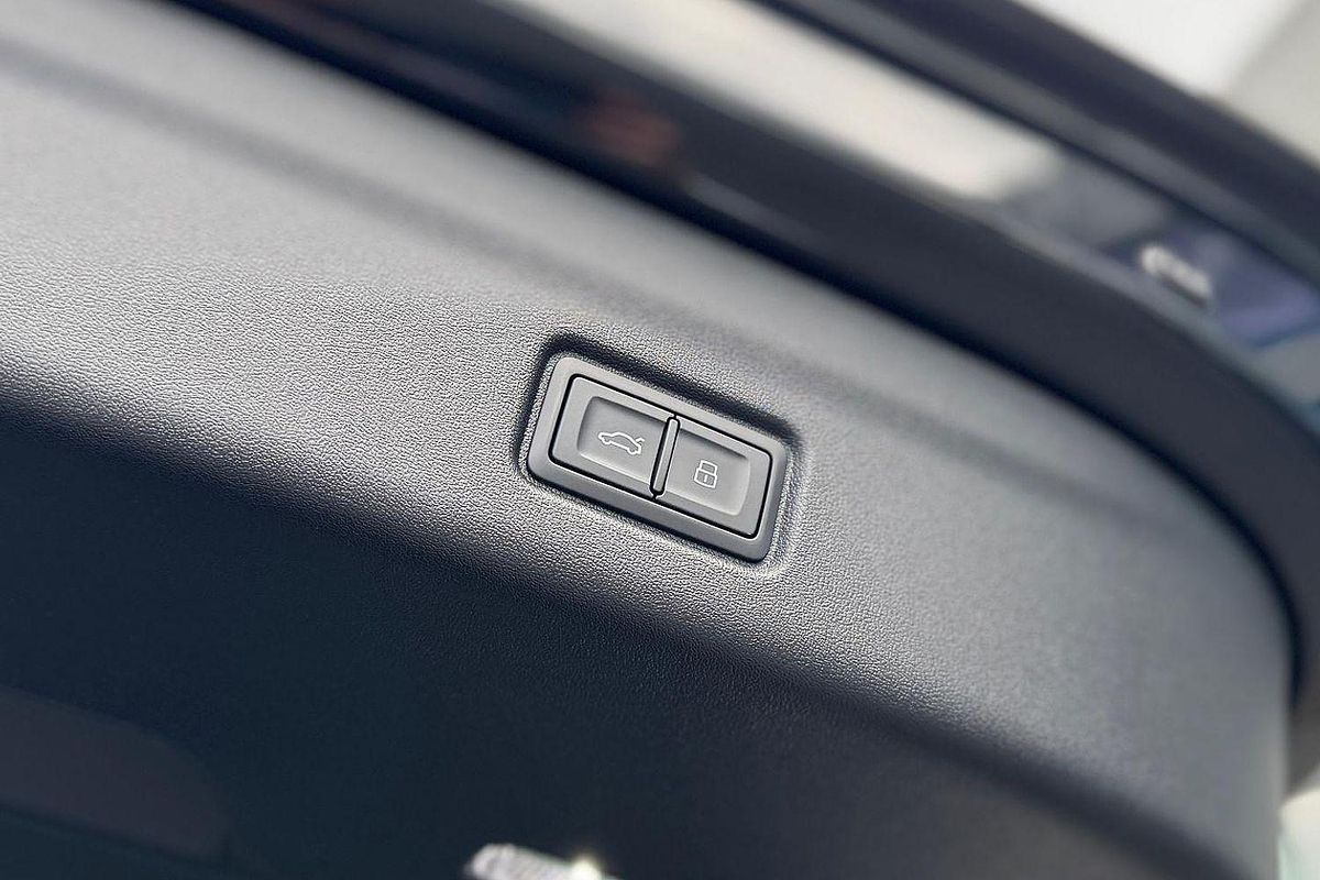 2025 Audi Q6 e-tron GF
