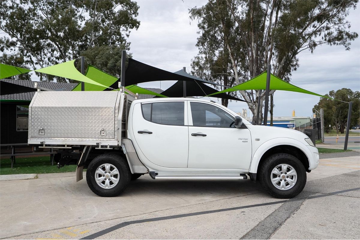 2011 Mitsubishi Triton GL-R MN 4X4