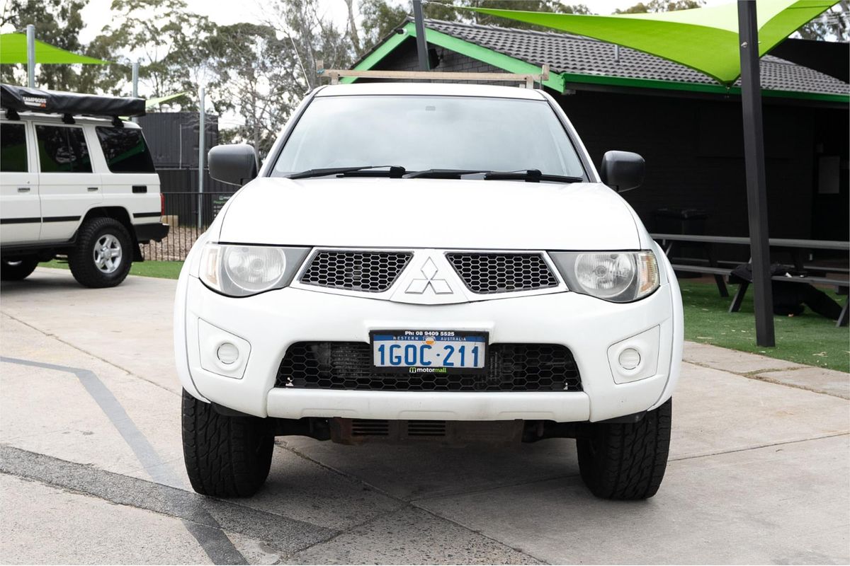 2011 Mitsubishi Triton GL-R MN 4X4