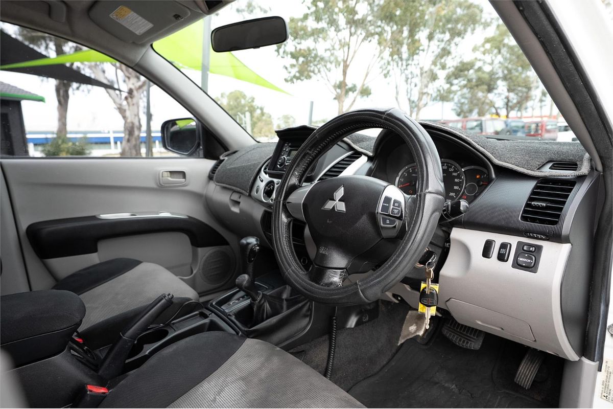 2011 Mitsubishi Triton GL-R MN 4X4