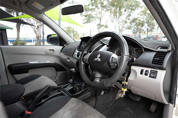2011 Mitsubishi Triton GL-R MN 4X4