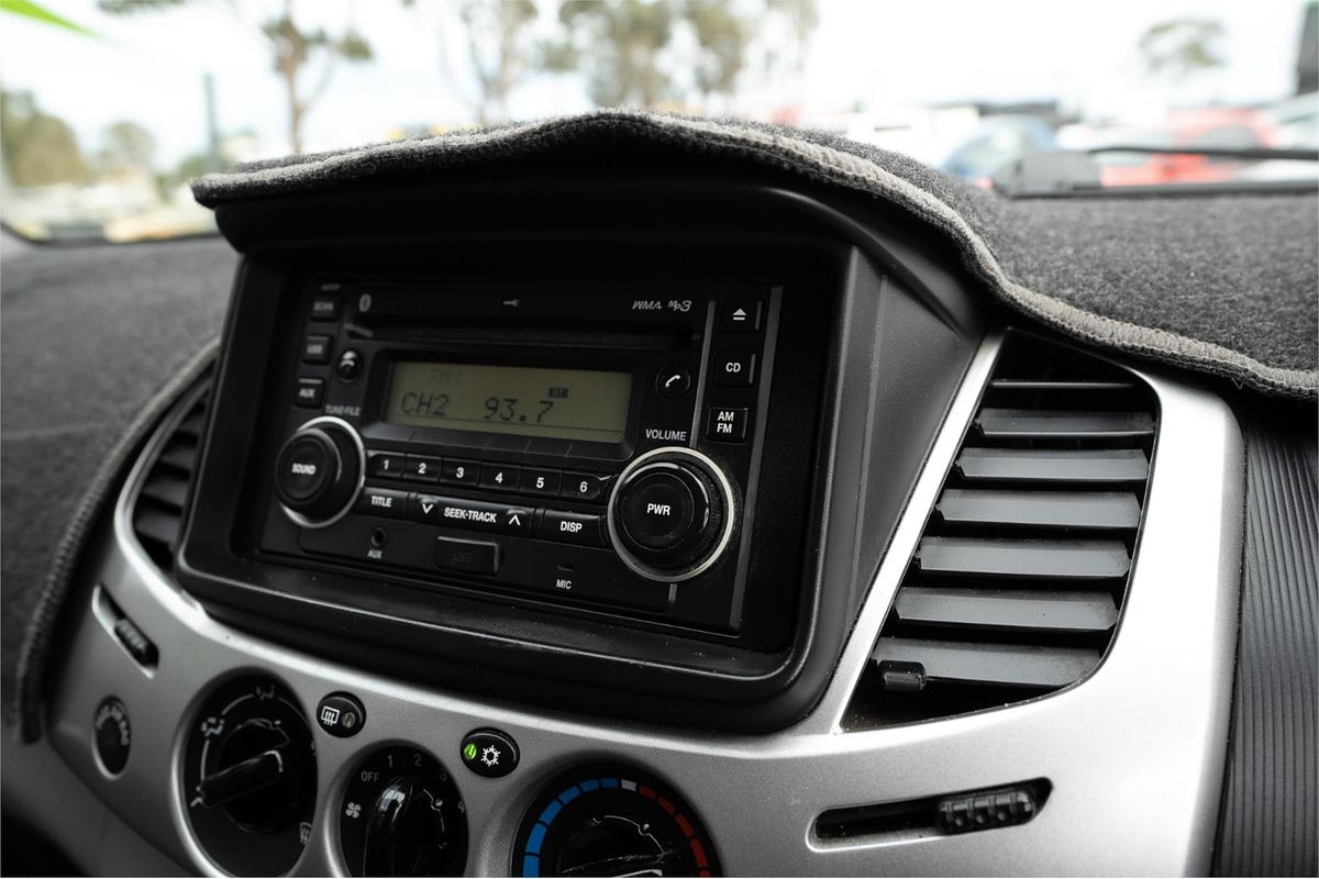 2011 Mitsubishi Triton GL-R MN 4X4