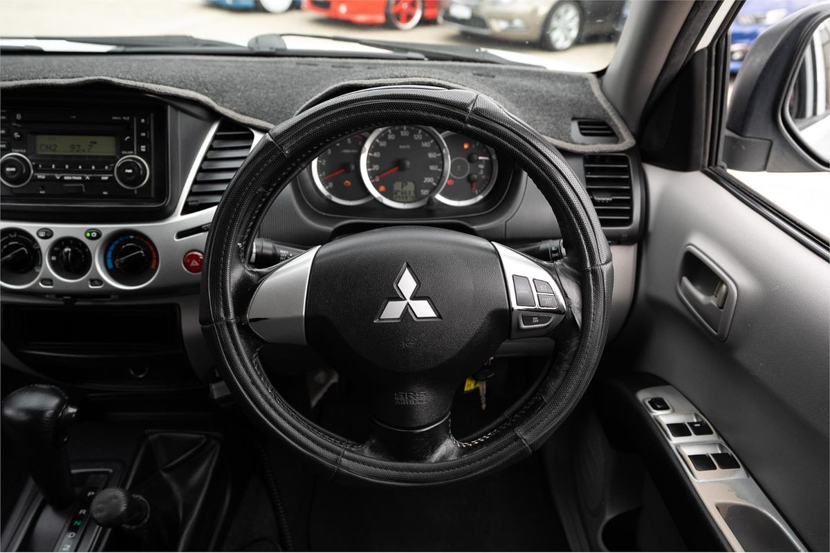 2011 Mitsubishi Triton GL-R MN 4X4