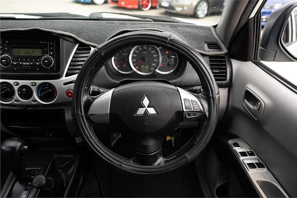 2011 Mitsubishi Triton GL-R MN 4X4