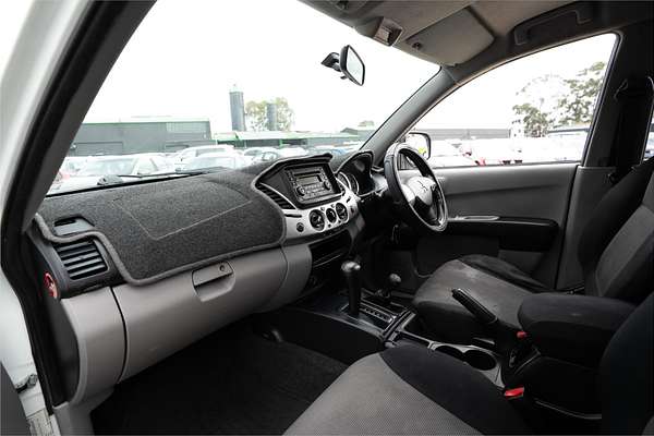 2011 Mitsubishi Triton GL-R MN 4X4