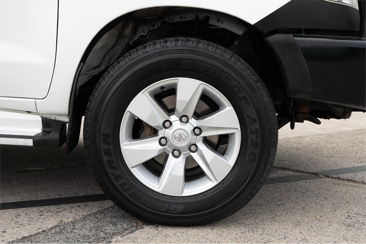 2015 Toyota Hilux SR KUN26R 4X4