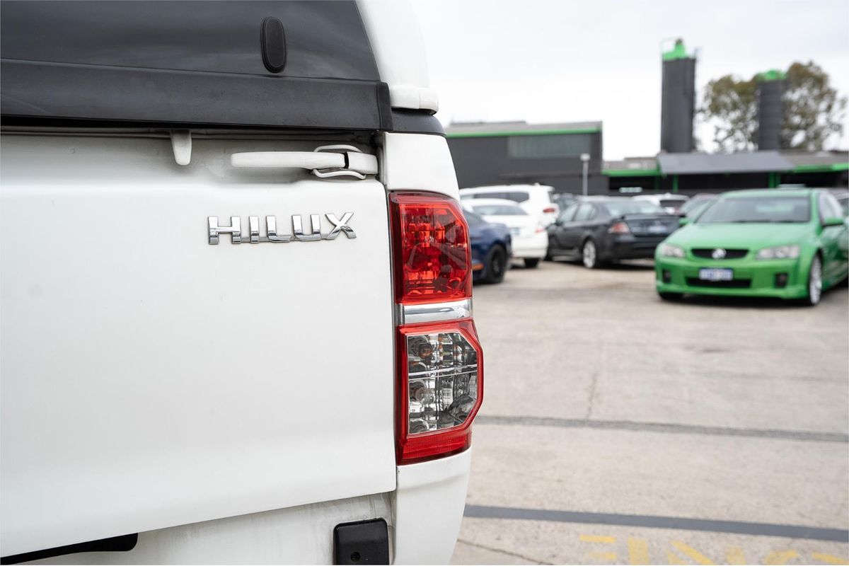 2015 Toyota Hilux SR KUN26R 4X4