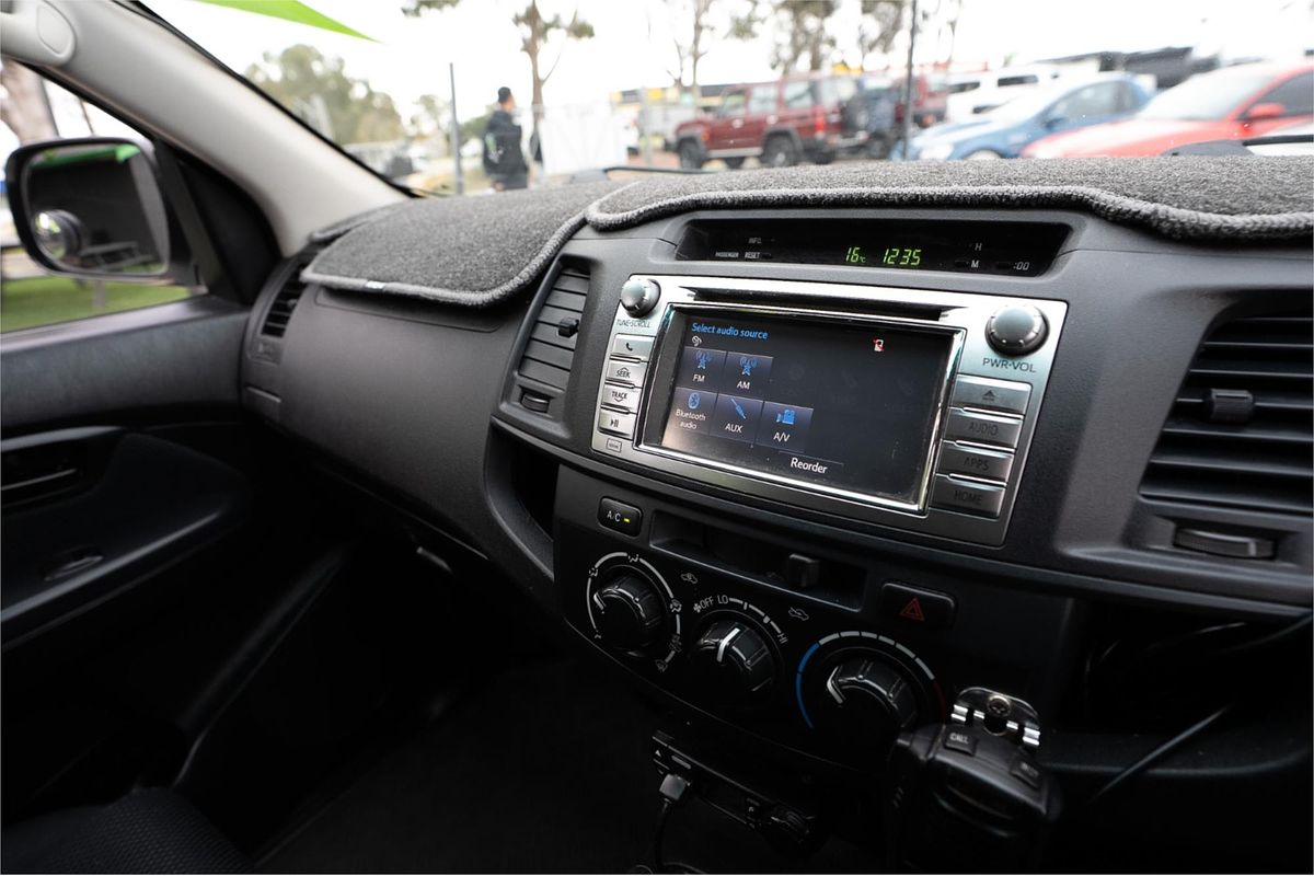 2015 Toyota Hilux SR KUN26R 4X4