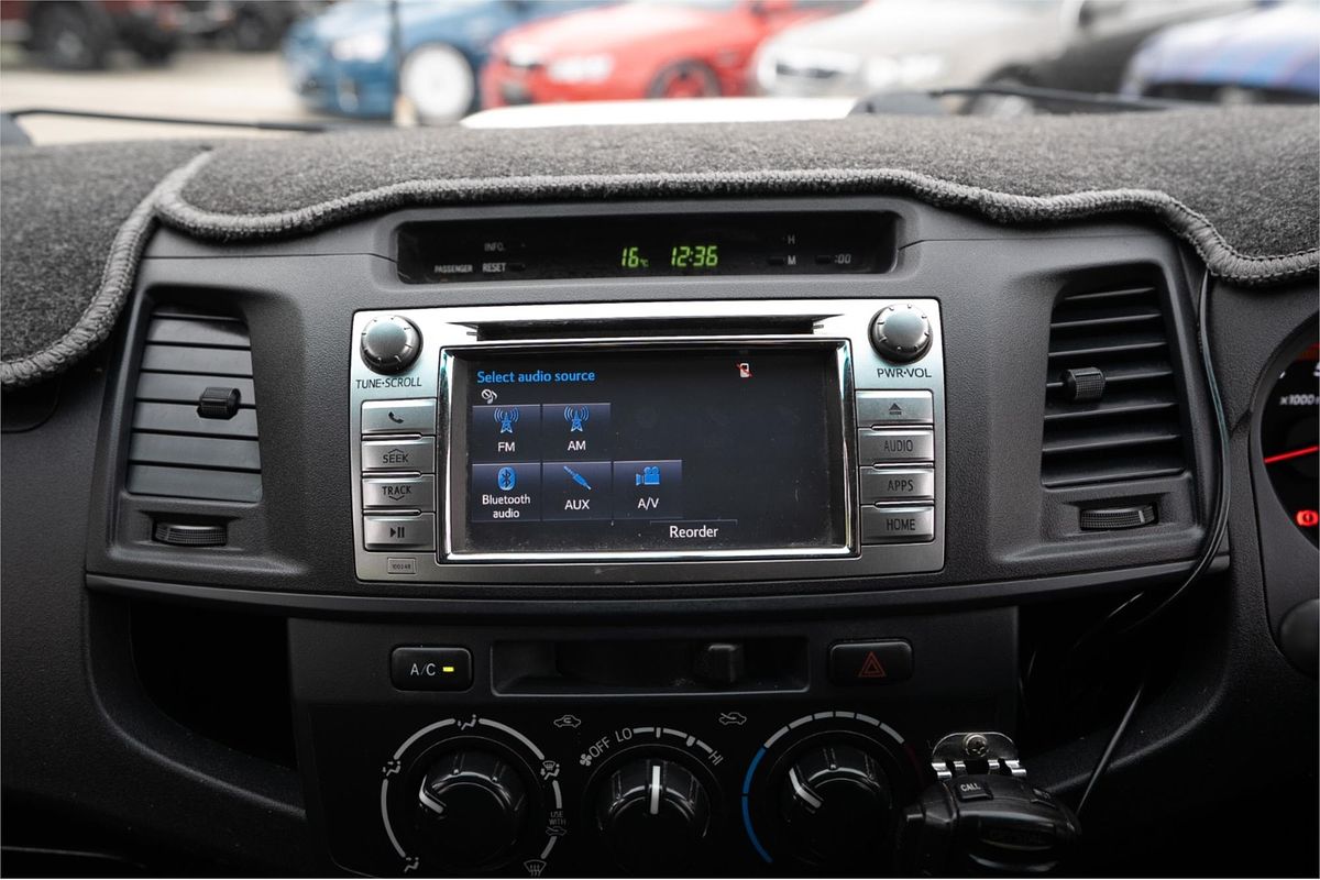 2015 Toyota Hilux SR KUN26R 4X4