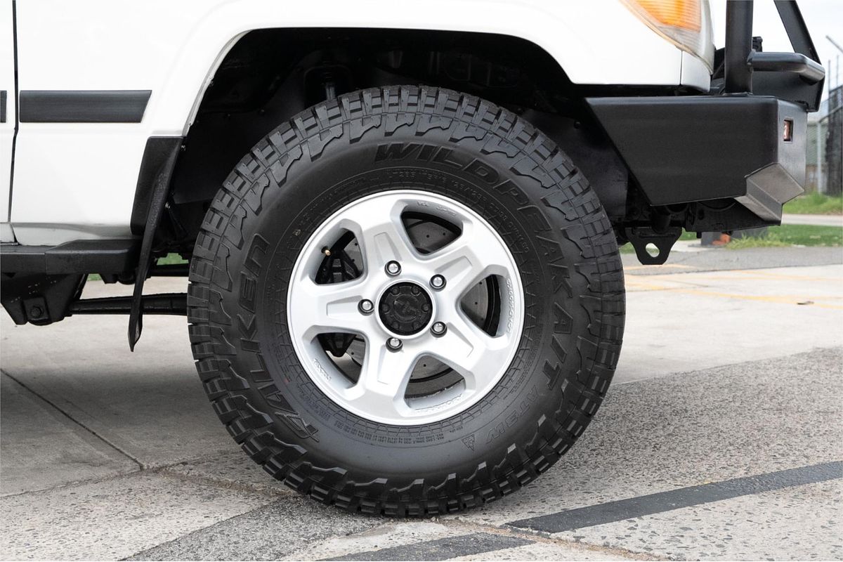 2011 Toyota Landcruiser Workmate VDJ76R