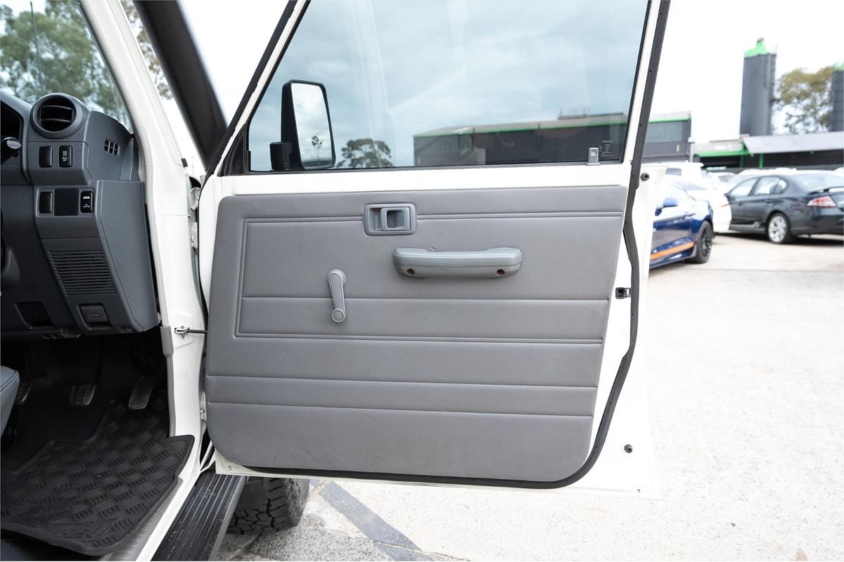 2011 Toyota Landcruiser Workmate VDJ76R