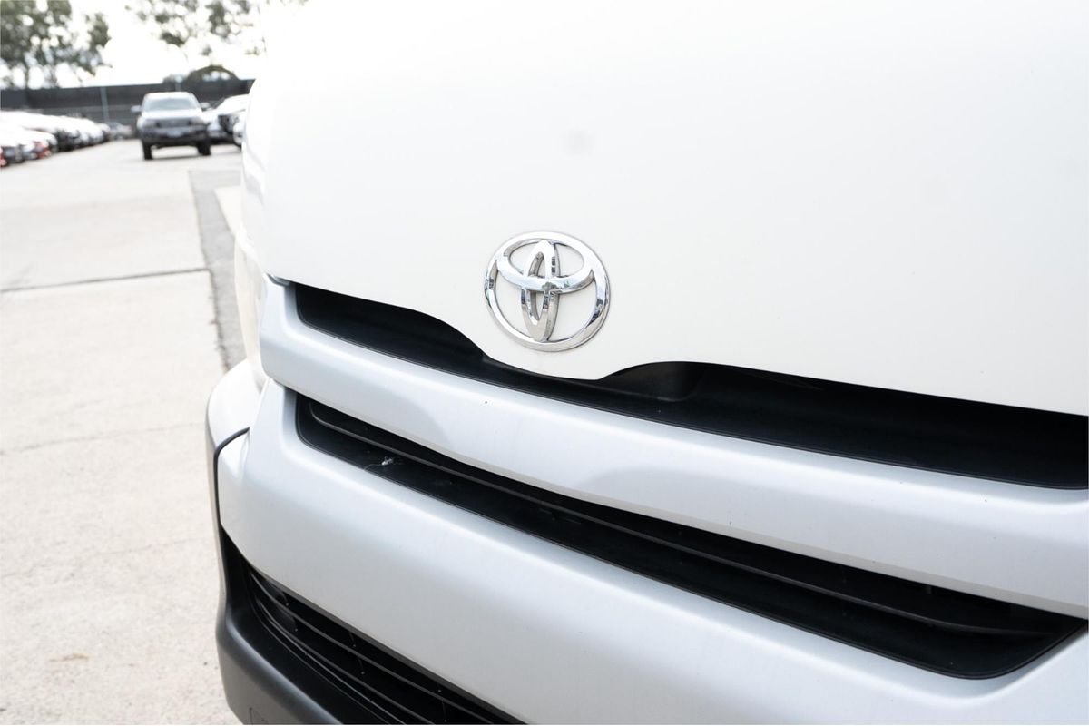 2015 Toyota Hiace Commuter KDH223R