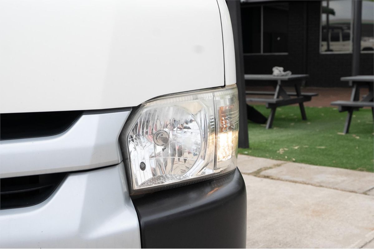 2015 Toyota Hiace Commuter KDH223R