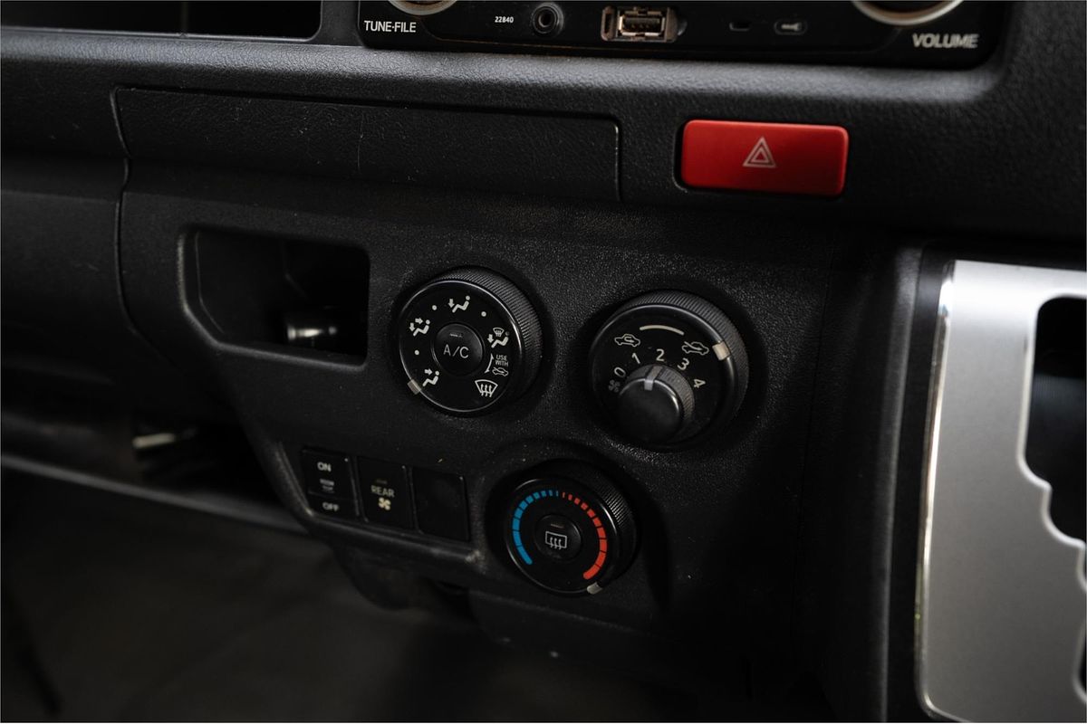 2015 Toyota Hiace Commuter KDH223R