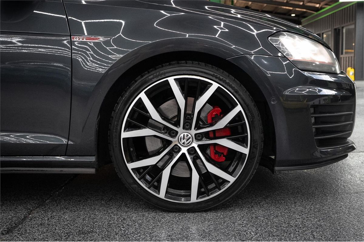 2014 Volkswagen Golf GTI 7