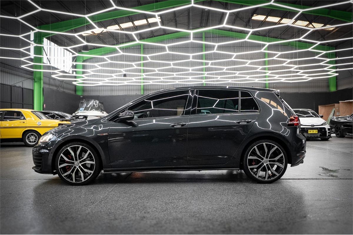 2014 Volkswagen Golf GTI 7