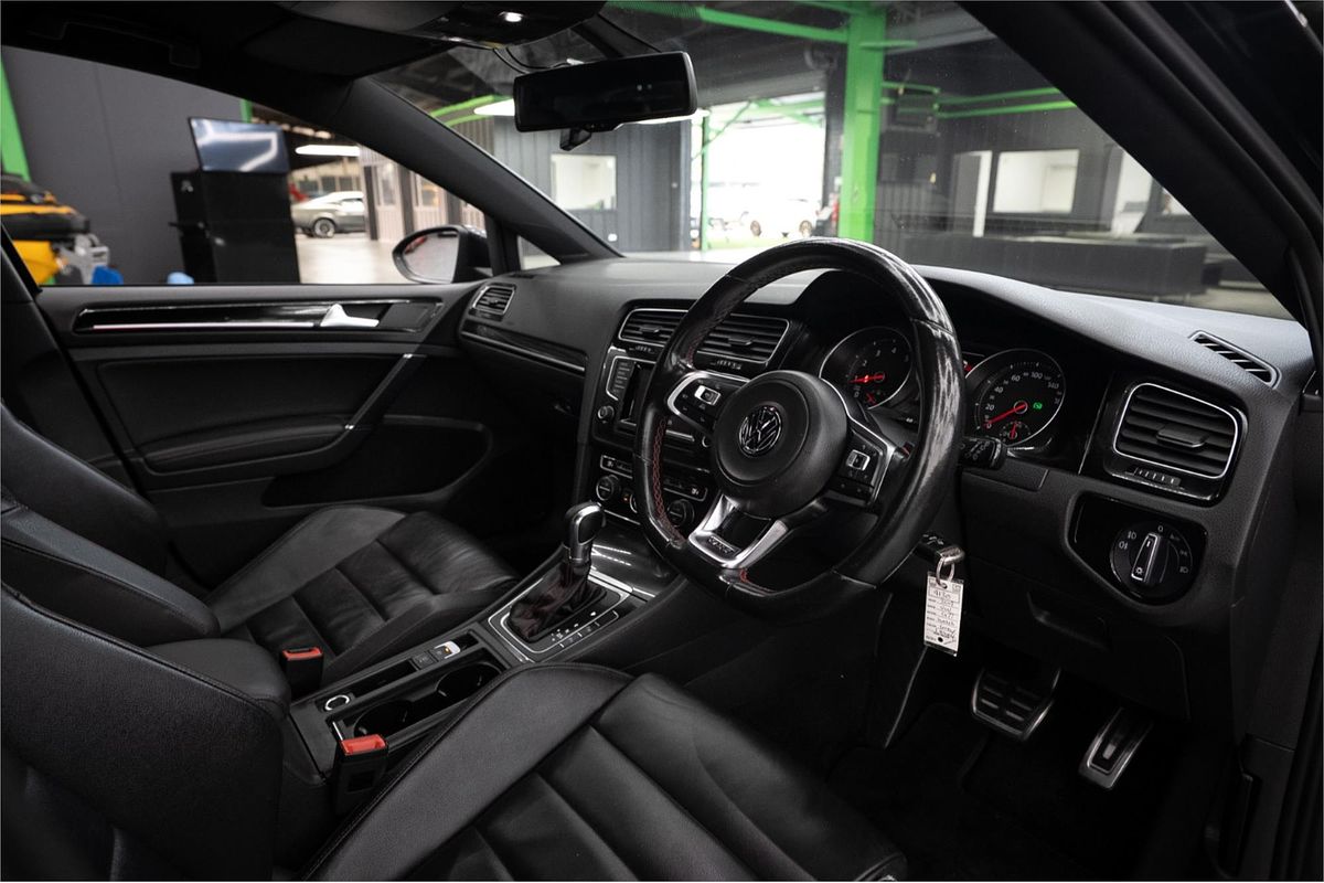 2014 Volkswagen Golf GTI 7