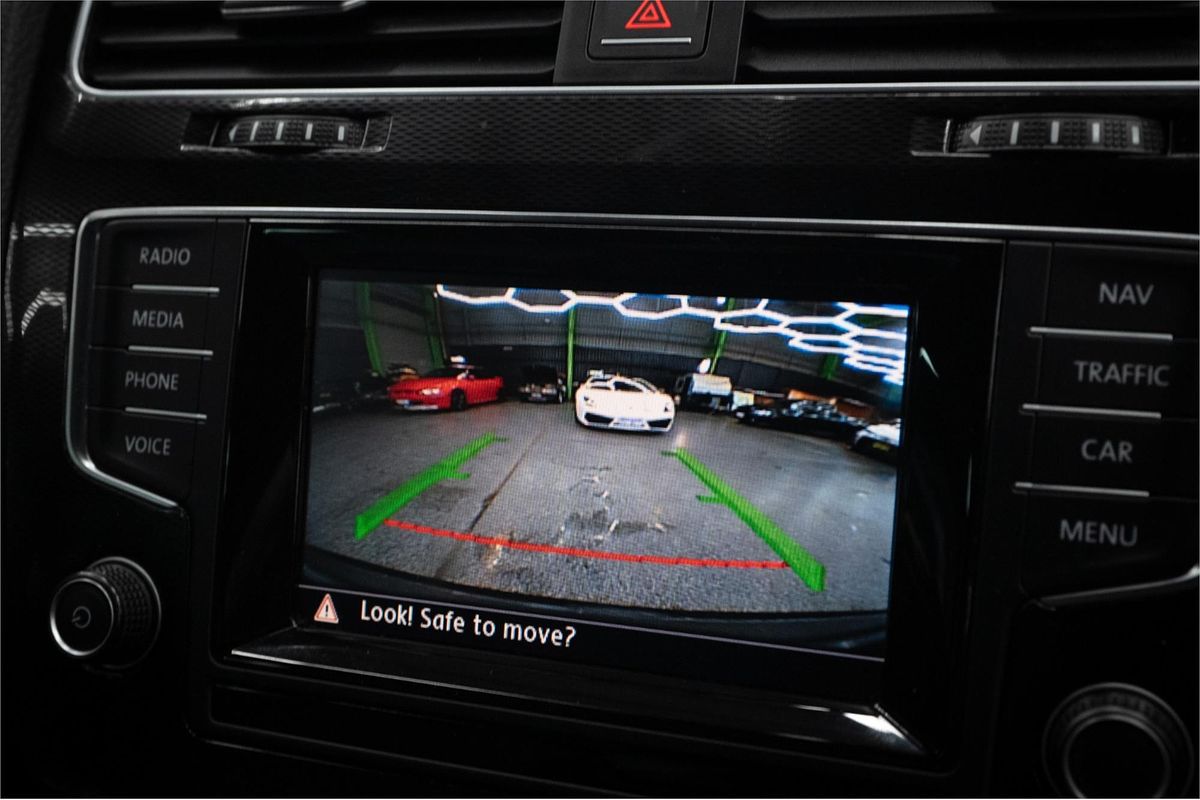 2014 Volkswagen Golf GTI 7