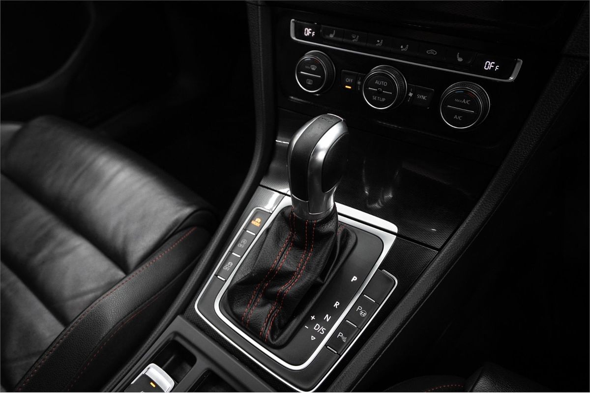 2014 Volkswagen Golf GTI 7