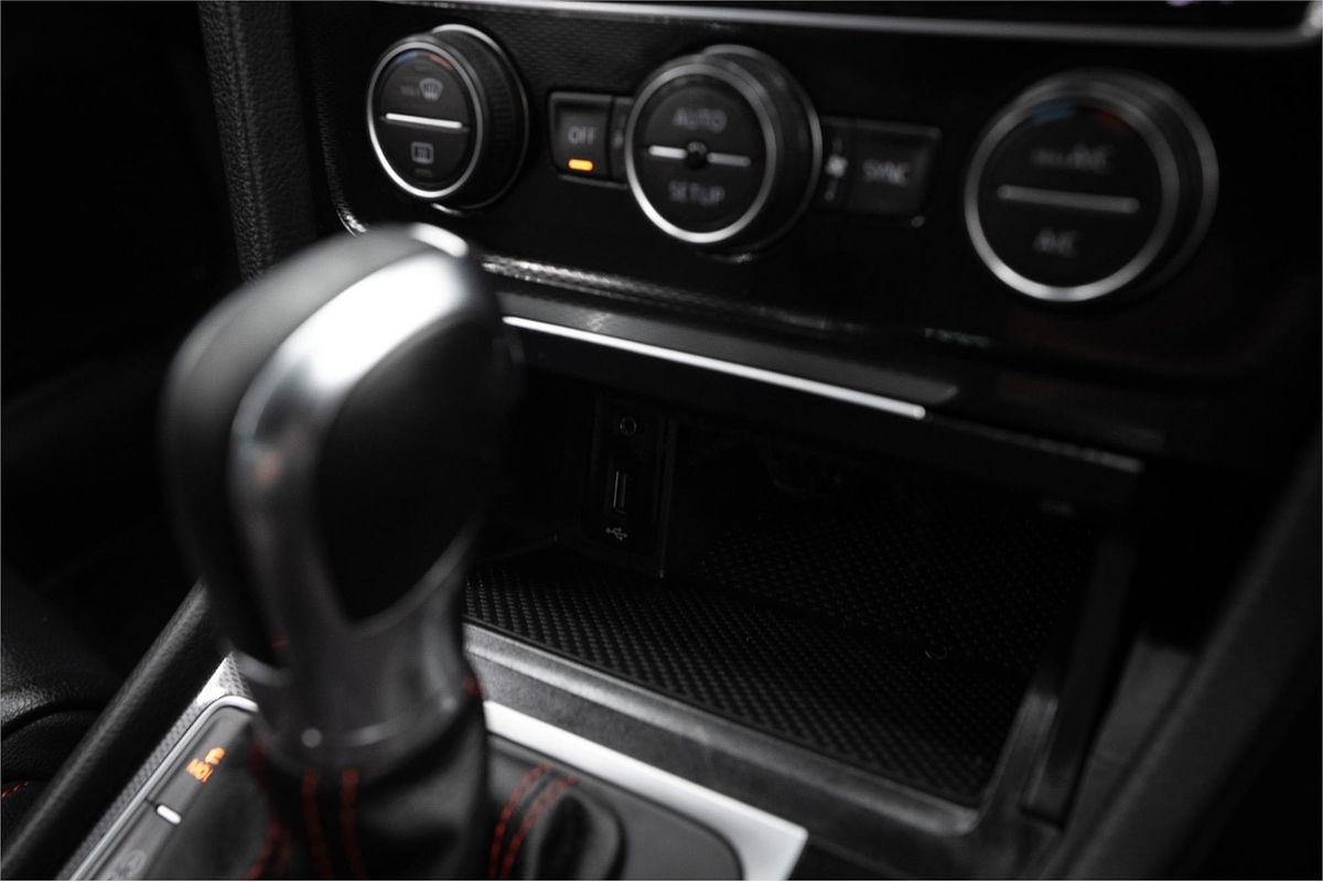 2014 Volkswagen Golf GTI 7
