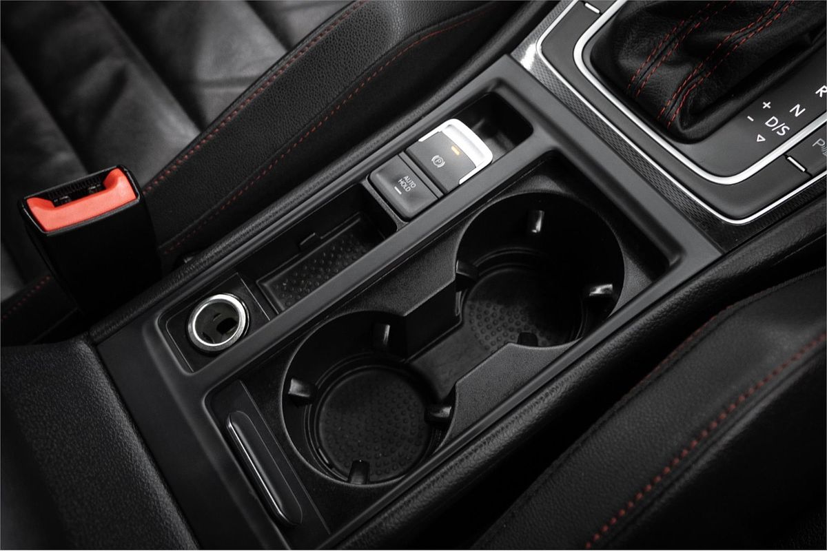 2014 Volkswagen Golf GTI 7