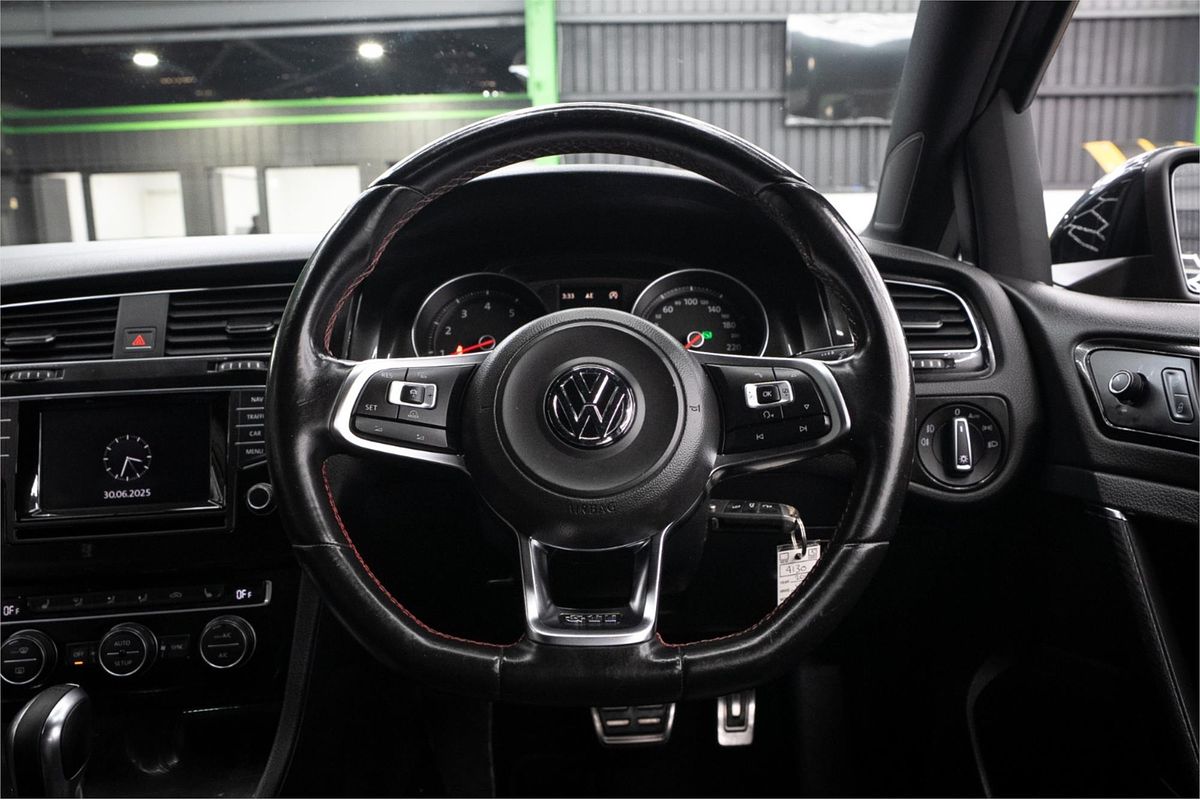 2014 Volkswagen Golf GTI 7